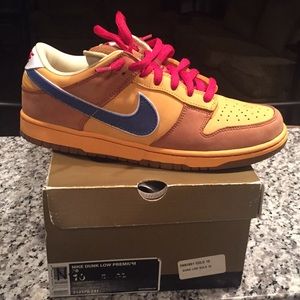 Nike SB Dunk low NewCastles